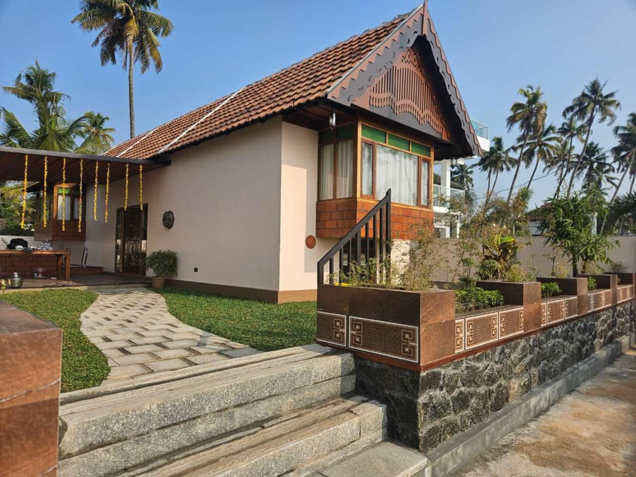 Ambadi'S Private Pool Villa Pallipuram Exterior photo